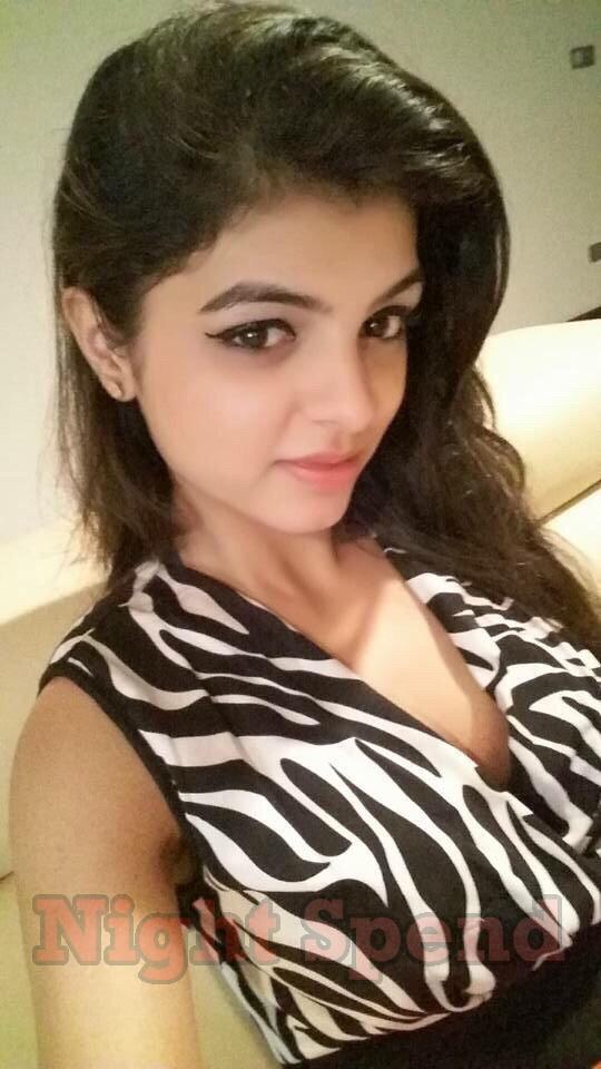 Arpita Roy Independent Collage Girl Escort Service Book